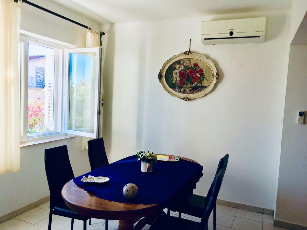 Apartmani Nina Шибеник Экстерьер фото